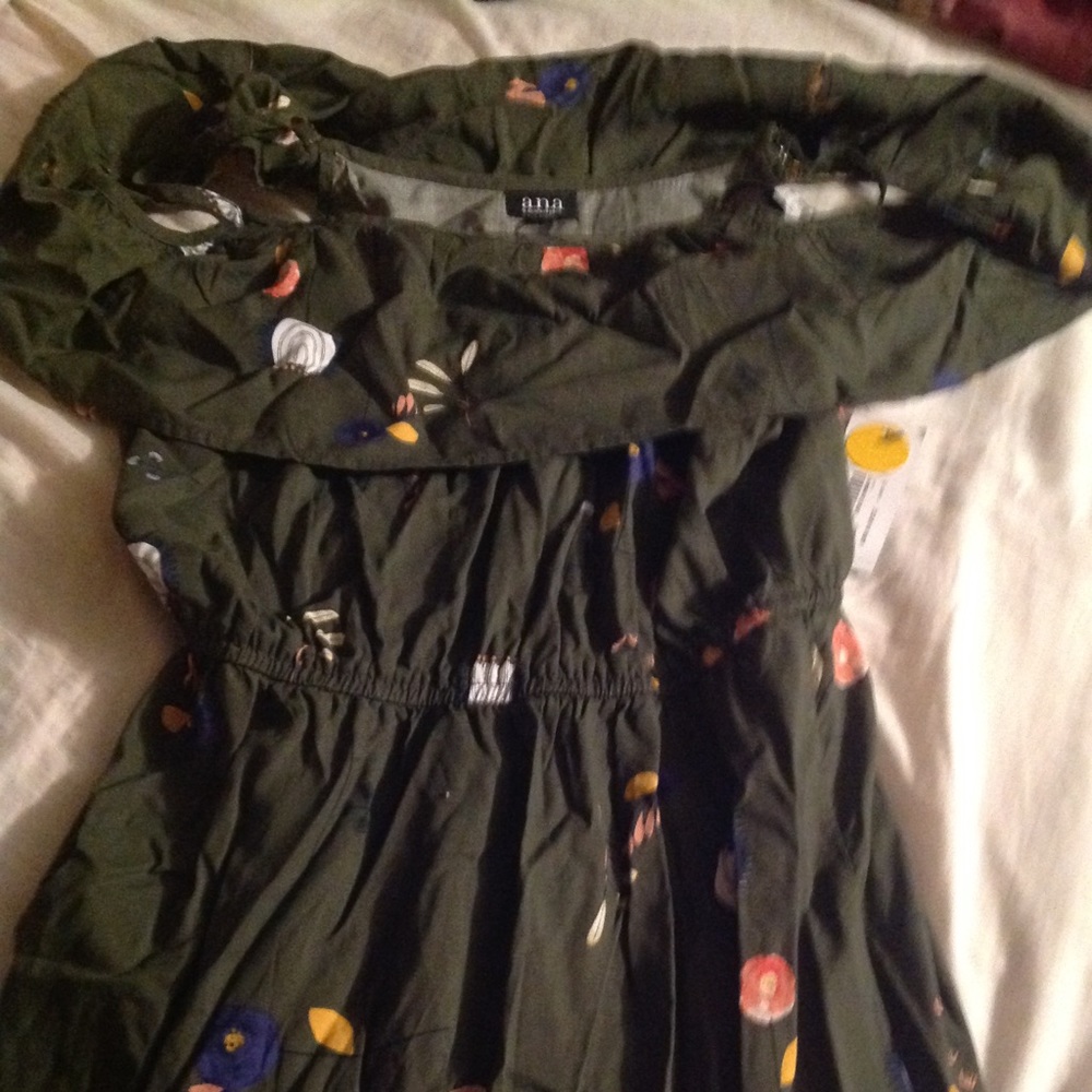 Green dress with flowers never worn from JP